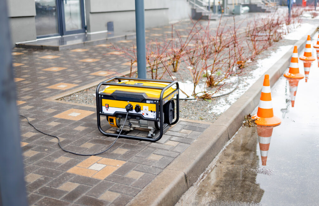 stroomvoorziening generator geplaatst op straat trottoir 2023 11 27 05 09 28 utc